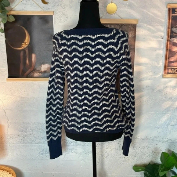 Roxy blue and white v-veck chevron sweater size large - Picture 3 of 8